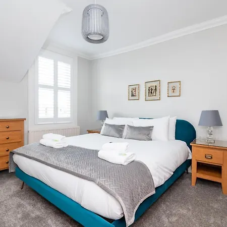 6 Longfield Terrace Elegant, Modern 5 Bed House With Free Parking Pass The Keys Semesterbostad