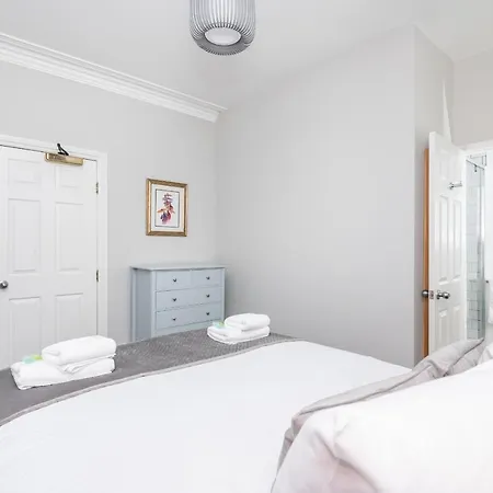 6 Longfield Terrace Elegant, Modern 5 Bed House With Free Parking Pass The Keys * York