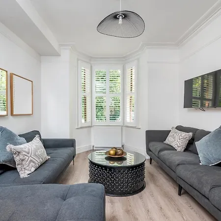 6 Longfield Terrace Elegant, Modern 5 Bed House With Free Parking Pass The Keys Casa de Férias *