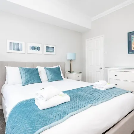 6 Longfield Terrace Elegant, Modern 5 Bed House With Free Parking Pass The Keys בית נופש יורק