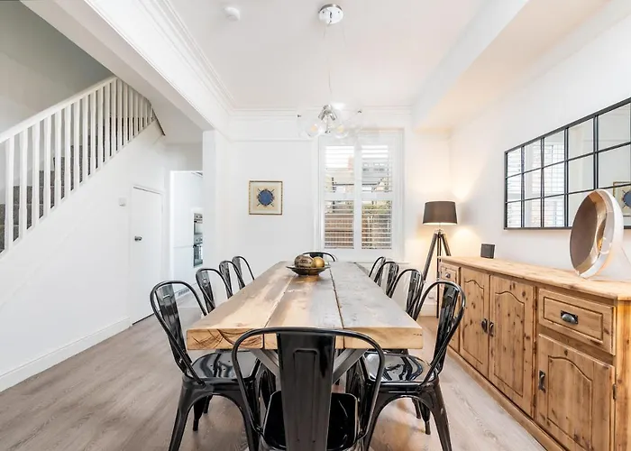 6 Longfield Terrace Elegant, Modern 5 Bed House With Free Parking Pass The Keys Dom wakacyjny *