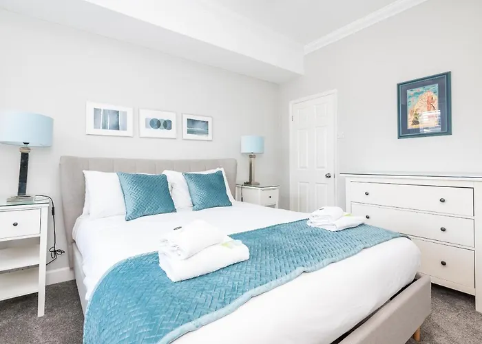 6 Longfield Terrace Elegant, Modern 5 Bed House With Free Parking Pass The Keys Dom wakacyjny York