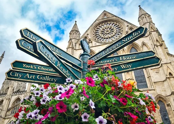 6 Longfield Terrace Elegant, Modern 5 Bed House With Free Parking Pass The Keys Dom wakacyjny York